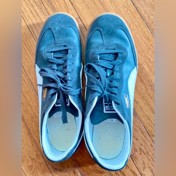 Puma men ‘s  Teal and White Sneakers - Picture 10 of 10